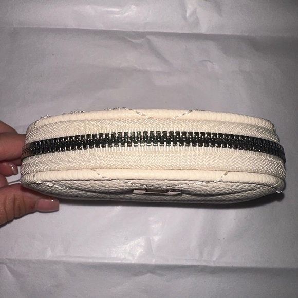 H by Halston Cream Quilted Wallet - Picture 3 of 4